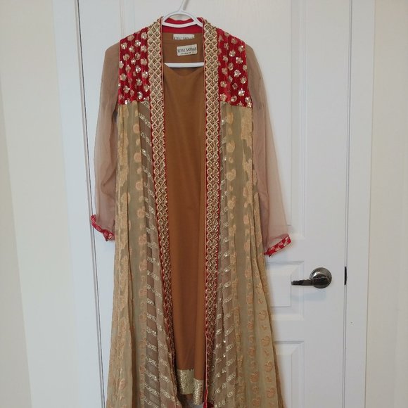 Shiffon Suite with Choori dar Pajama - Picture 1 of 4
